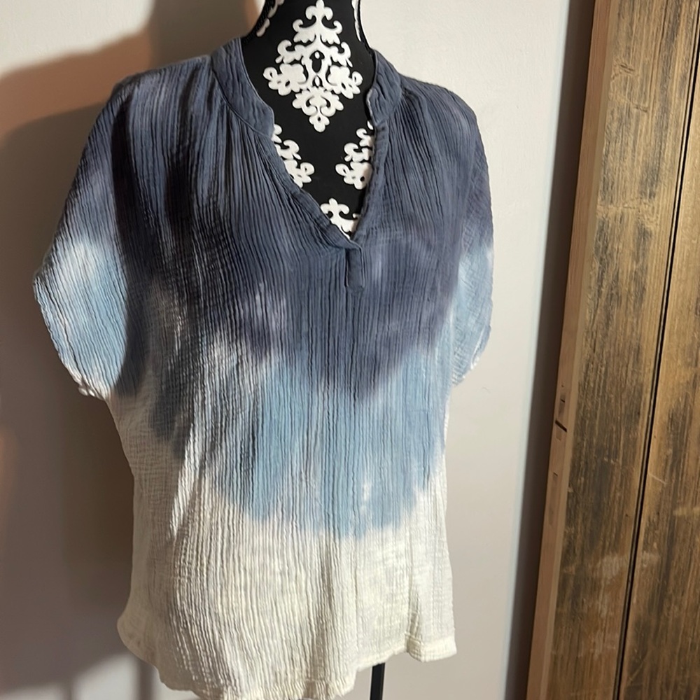 Blue ombre top with drop shoulder